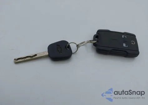 2018 Chevrolet Silverado 1500 2Lt from USA, damaged, VIN 1GCVKREC6JZ189502